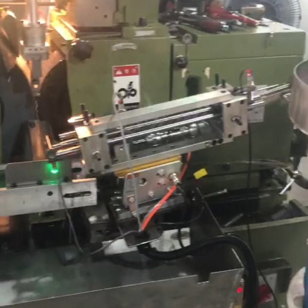 無心磨自動機(jī)械手